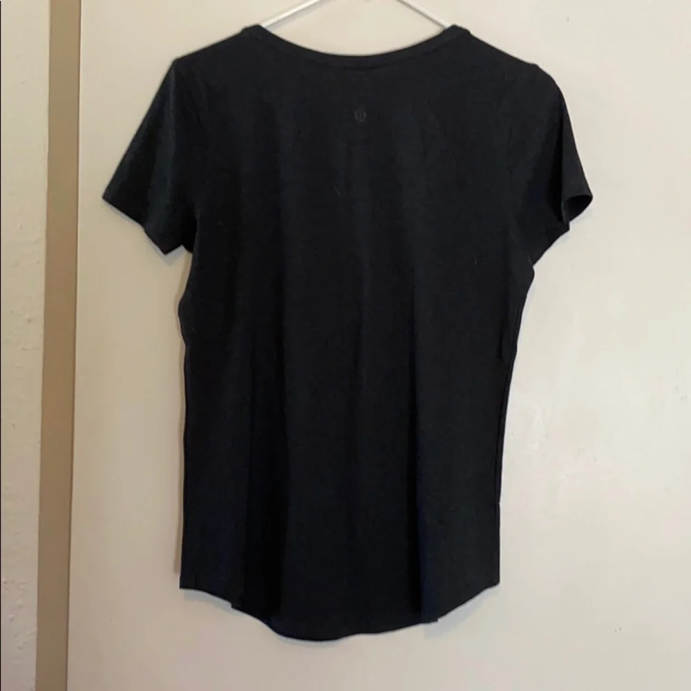 COPY - Lululemon Whistler Rare Canada Crew Tshirt 6 - Picture 3 of 4